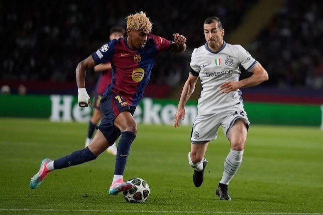 Rapor Pemain Inter Milan saat Tahan Imbang Barcelona: Dumfries Gemilang, Sommer Sial