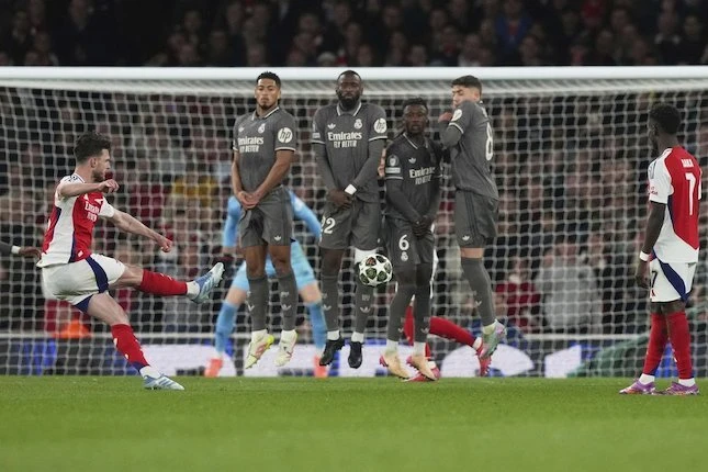 Vieira Beri Tantangan untuk Arsenal: Juara UCL, Baru Setara The Invincibles!