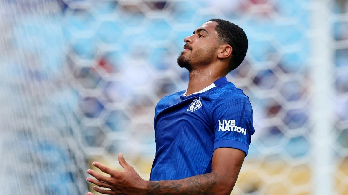 Colwill Cedera, Chelsea Buka Peluang Beli Bek Lagi