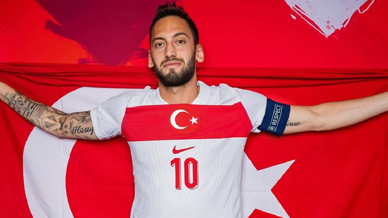 Galatasaray Singgung Calhanoglu, Mau Bikin Inter Panas?