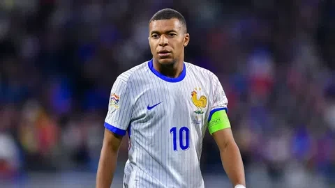 Mbappe Rayu Konate untuk Gabung Real Madrid