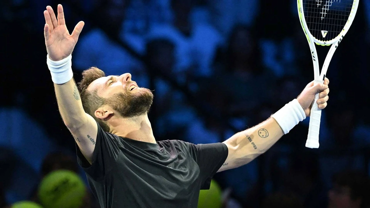 Corentin Moutet Tak Biarkan Daniil Medvedev Melangkah Lebih Jauh Di Wina